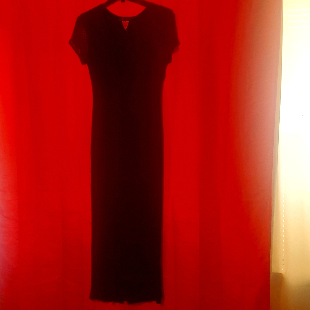BLACK Lace w/ Lining Dress